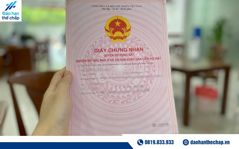 Ở TPHCM vay sổ đỏ khác tính có được không